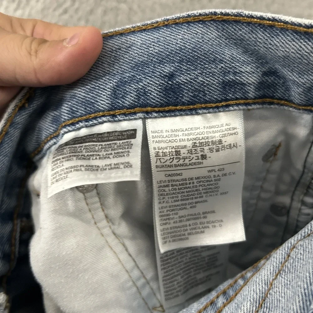 Levis Jeans Mens 36x30 Blue Denim 550 Relaxed Fit Tapered Leg Cotton Light Wash
